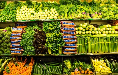 Shelve of vegetables